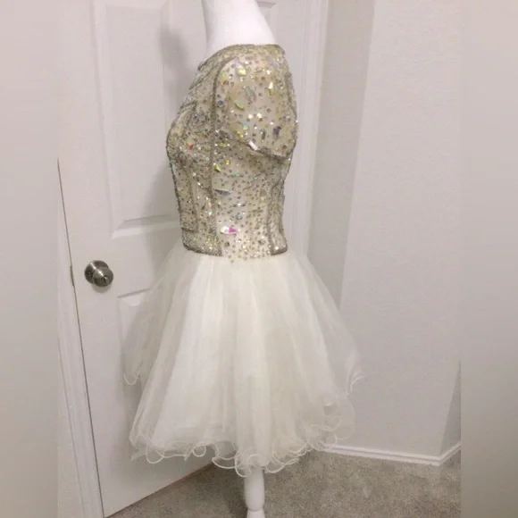 Terani Couture Beading Prom Homecoming Short Sleeve Dress Size 8 - Picture 4 of 14